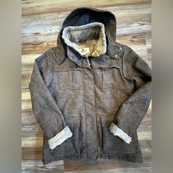 Woolrich Jackets & Blazers - Like New! Woolrich Fur Lined Winter/Ski Jacket